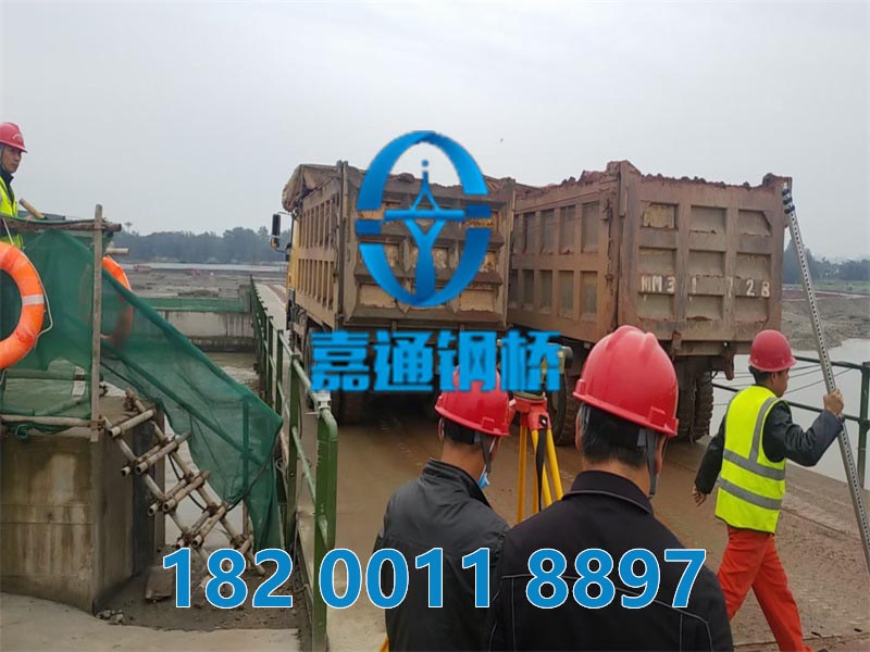 岷江航電樞紐95米長、7米寬200型交通鋼棧橋安裝及動靜載實驗完畢,